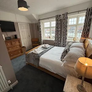 https://the-whitby.yorkshirehotels.net