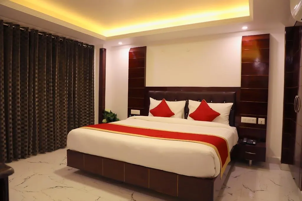 Hotel The Grand White By Parfait Shimla